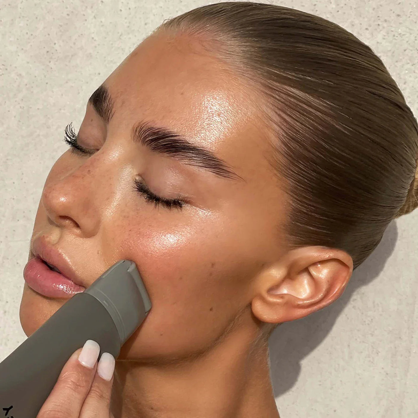 Glow and Sculpt Face Serum Primer with Niacinamide - Refy